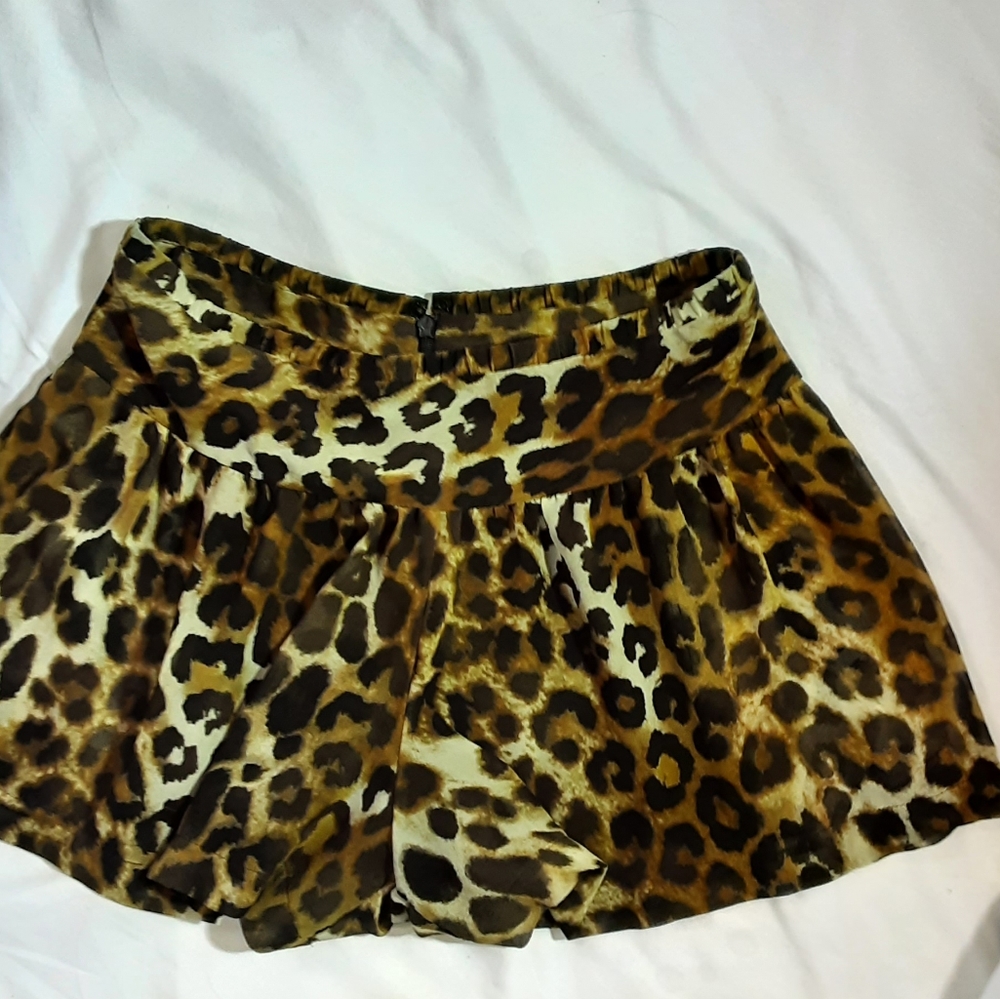 Express size 2 fluttered cheetah print skirt